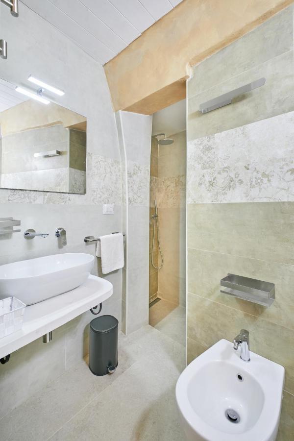 Centro Storico Rooms غالّيبولي المظهر الخارجي الصورة