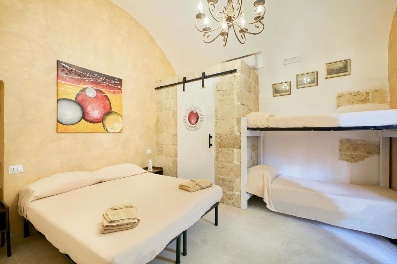 Centro Storico Rooms غالّيبولي المظهر الخارجي الصورة
